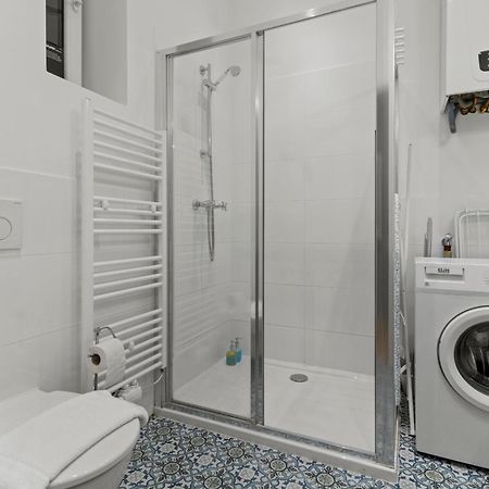Boutique Suite Near Museum District Відень Екстер'єр фото
