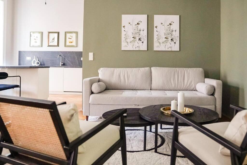 Boutique Suite Near Museum District Відень Екстер'єр фото
