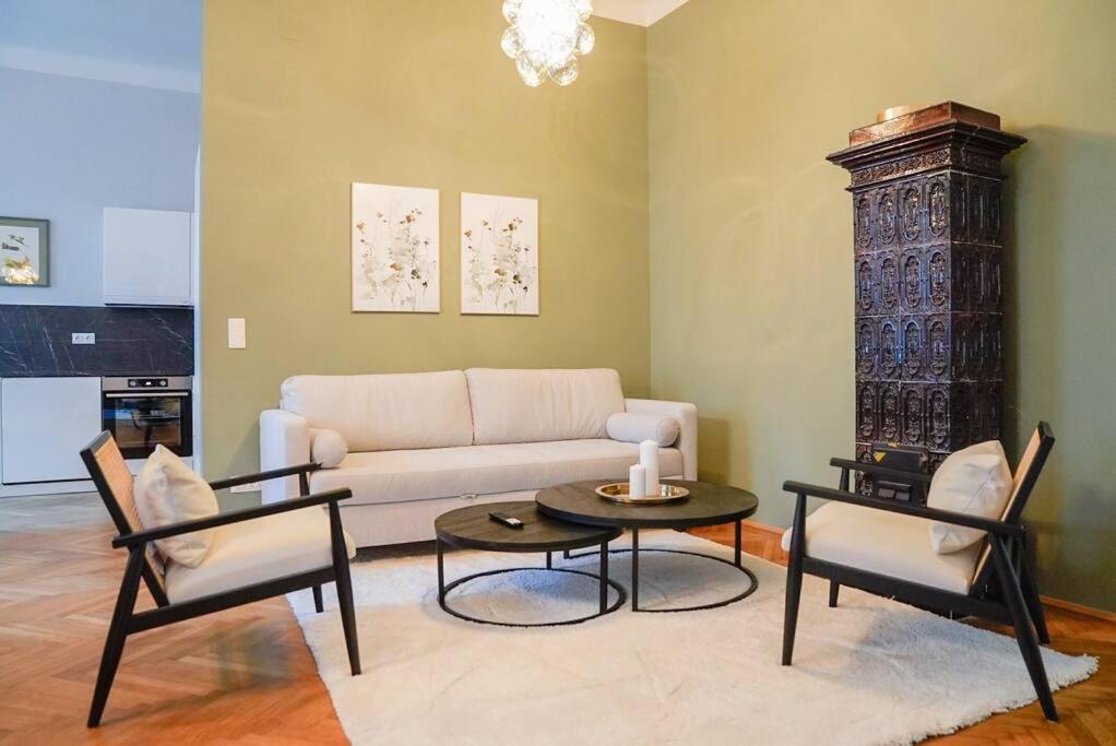 Boutique Suite Near Museum District Відень Екстер'єр фото