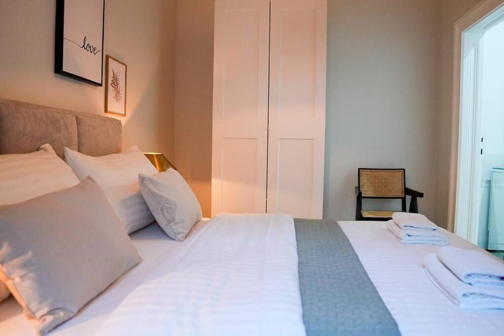 Boutique Suite Near Museum District Відень Екстер'єр фото