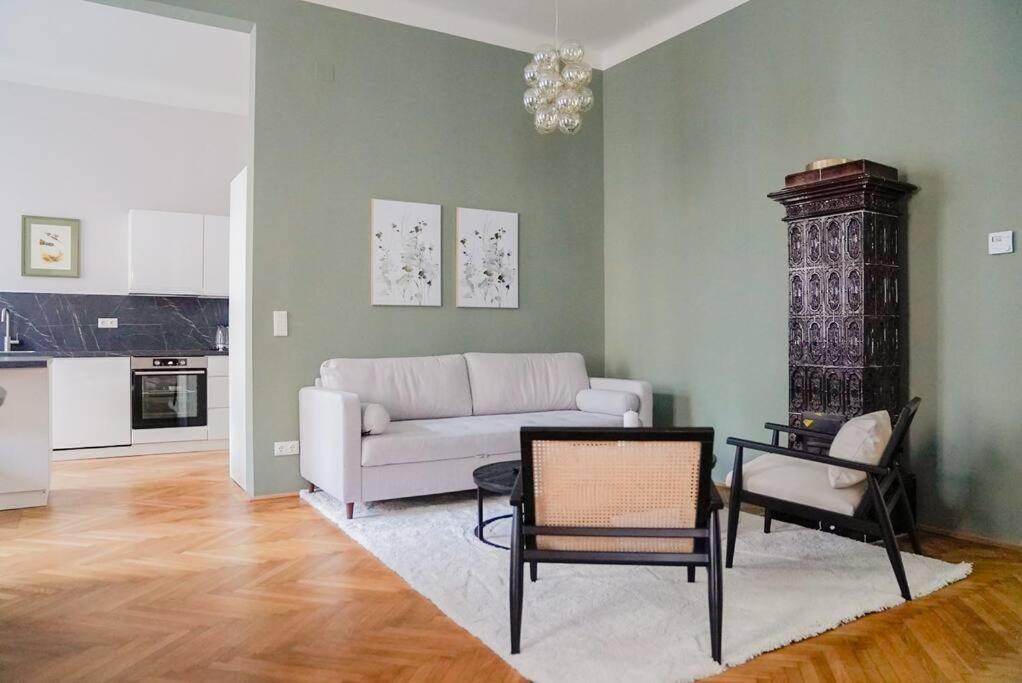 Boutique Suite Near Museum District Відень Екстер'єр фото