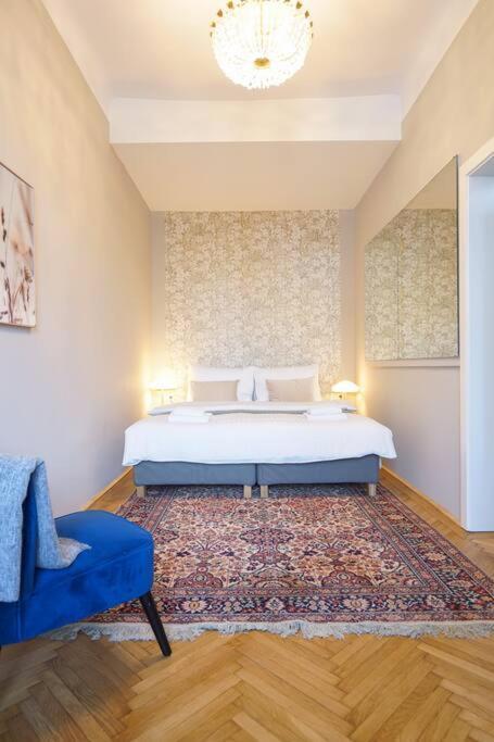 Boutique Suite Near Museum District Відень Екстер'єр фото