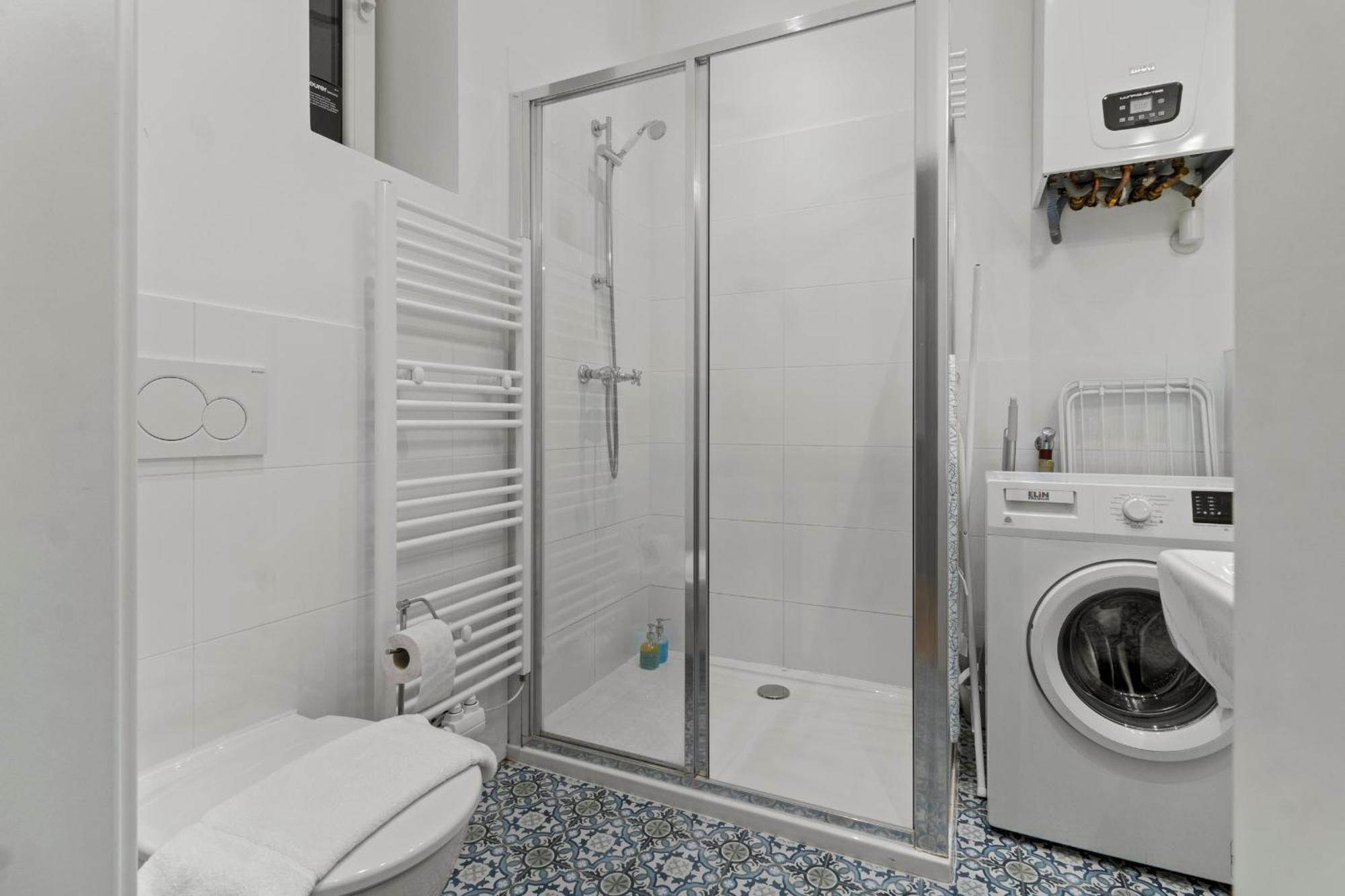 Boutique Suite Near Museum District Відень Екстер'єр фото