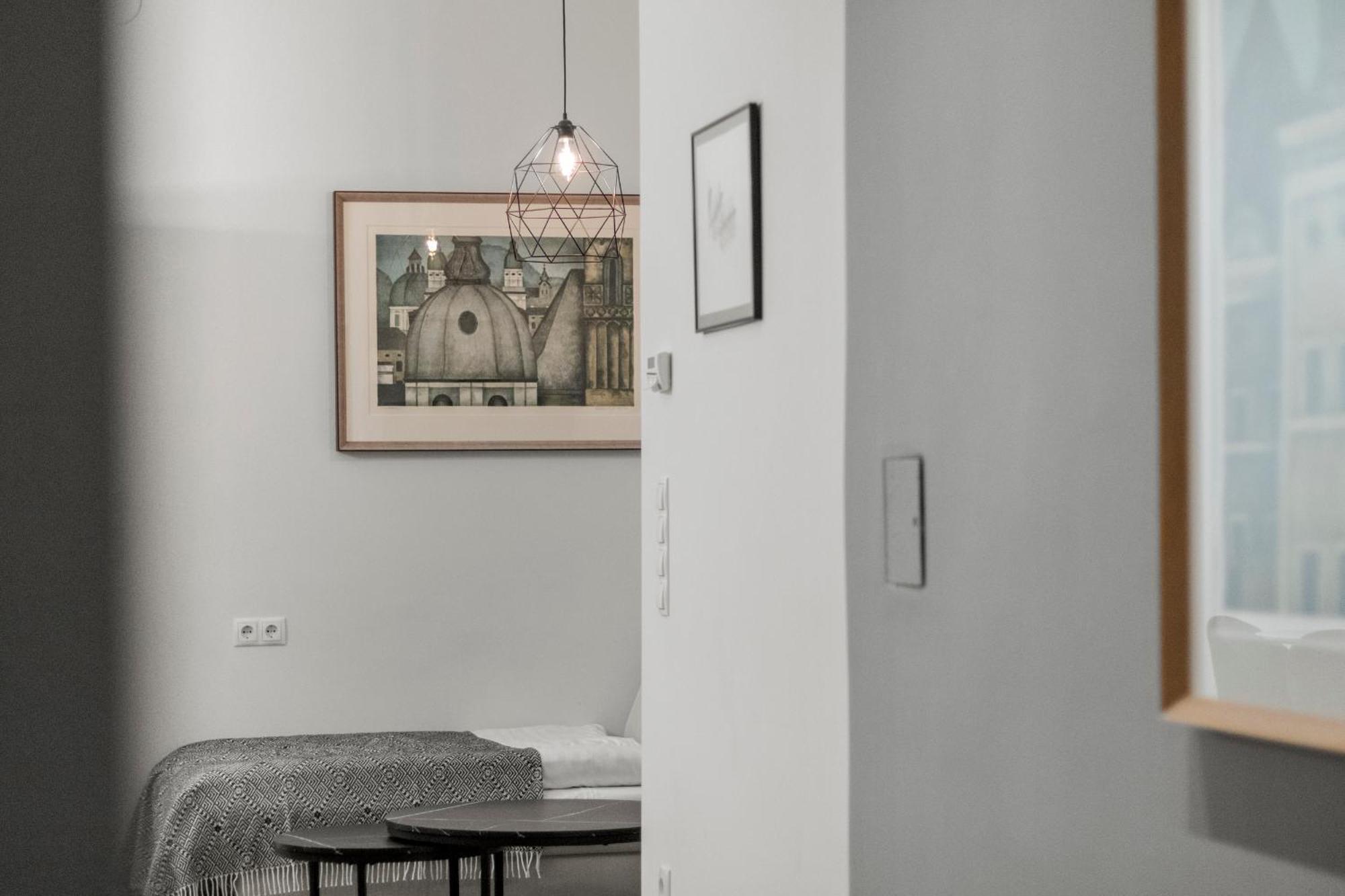 Boutique Suite Near Museum District Відень Екстер'єр фото