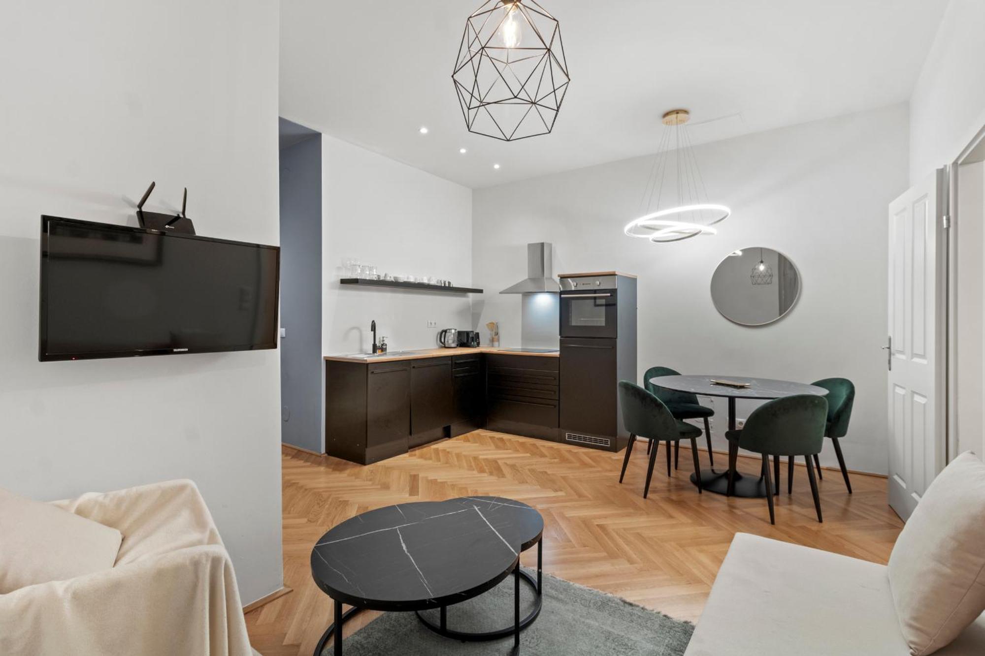 Boutique Suite Near Museum District Відень Екстер'єр фото
