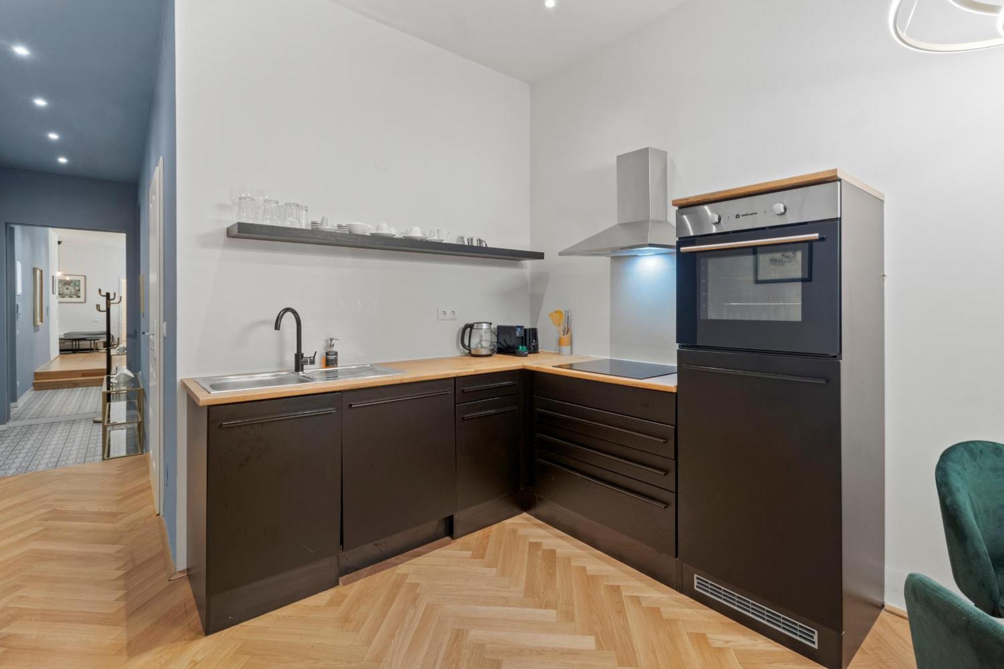 Boutique Suite Near Museum District Відень Екстер'єр фото